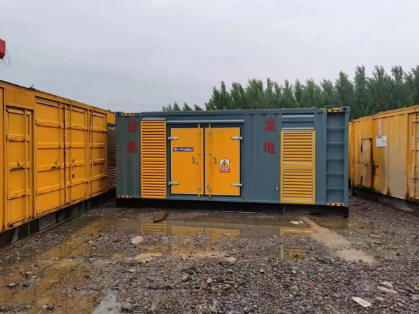 威宁柴油发电机如何判断干式空气滤清器是否需要更换？